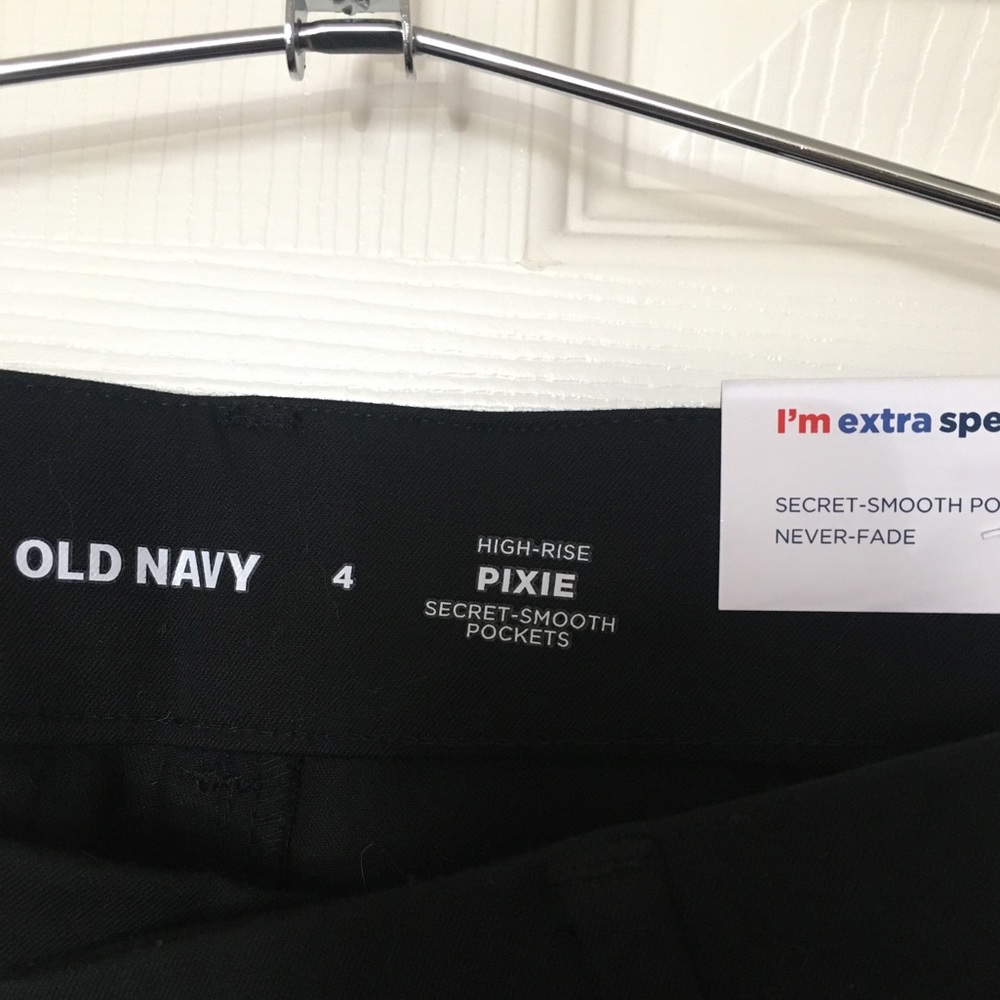 Old Navy High Rise Pixie Flare Pants size-4